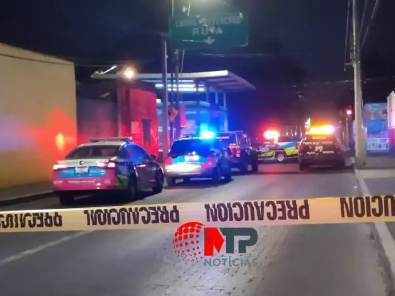 Muere motociclista en choque con auto en Puebla