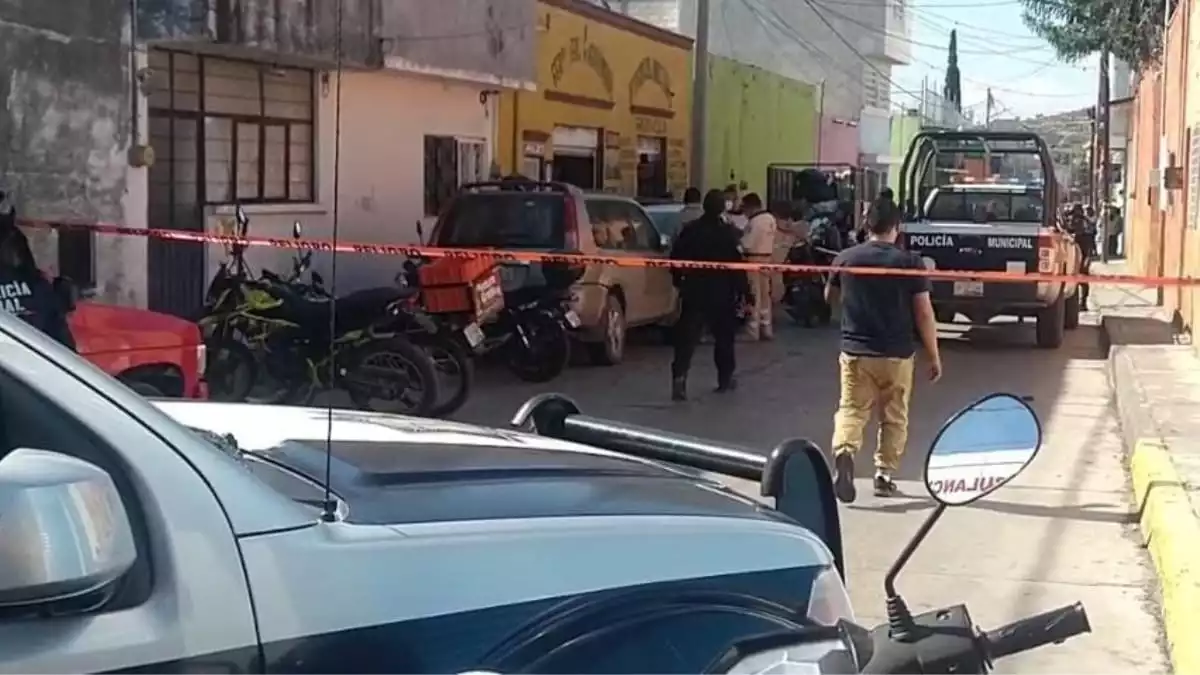 Asesinan a balazos a dos ladrones tras intento de asalto en Izúcar de Matamoros