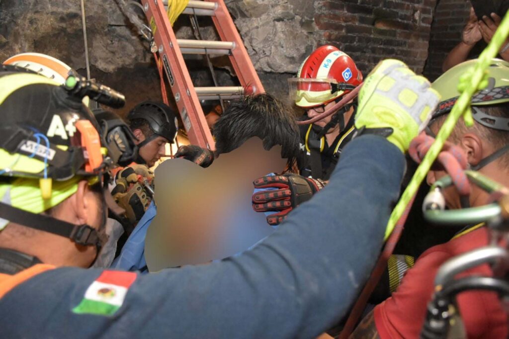 Puebla: joven cae a un pozo de 45 metros y queda atrapado 24 horas