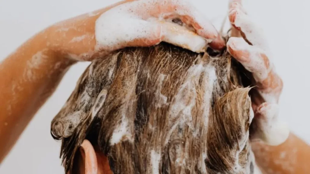 ¿Usas estas marcas de shampoo?, las retirarán del mercado por riesgo de provocar cáncer