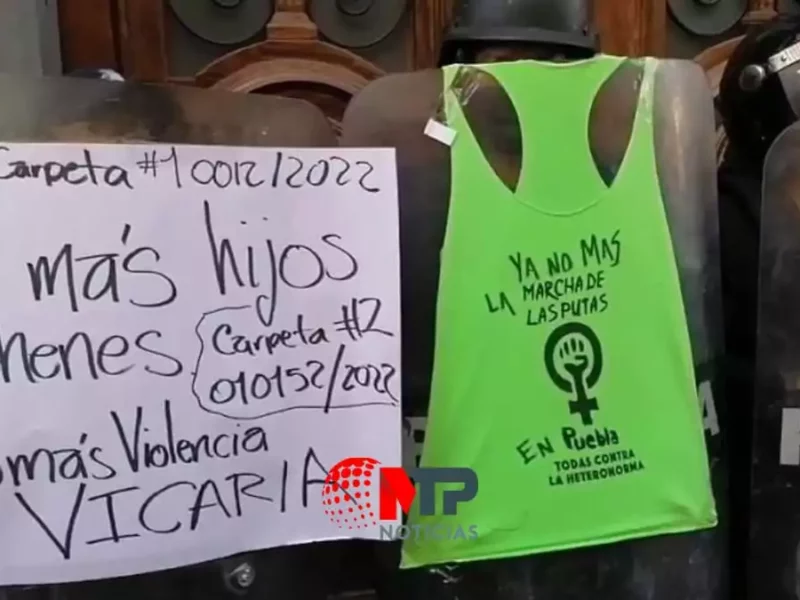 ¡No más hijos rehenes, no más violencia vicaria!, protestan en Puebla