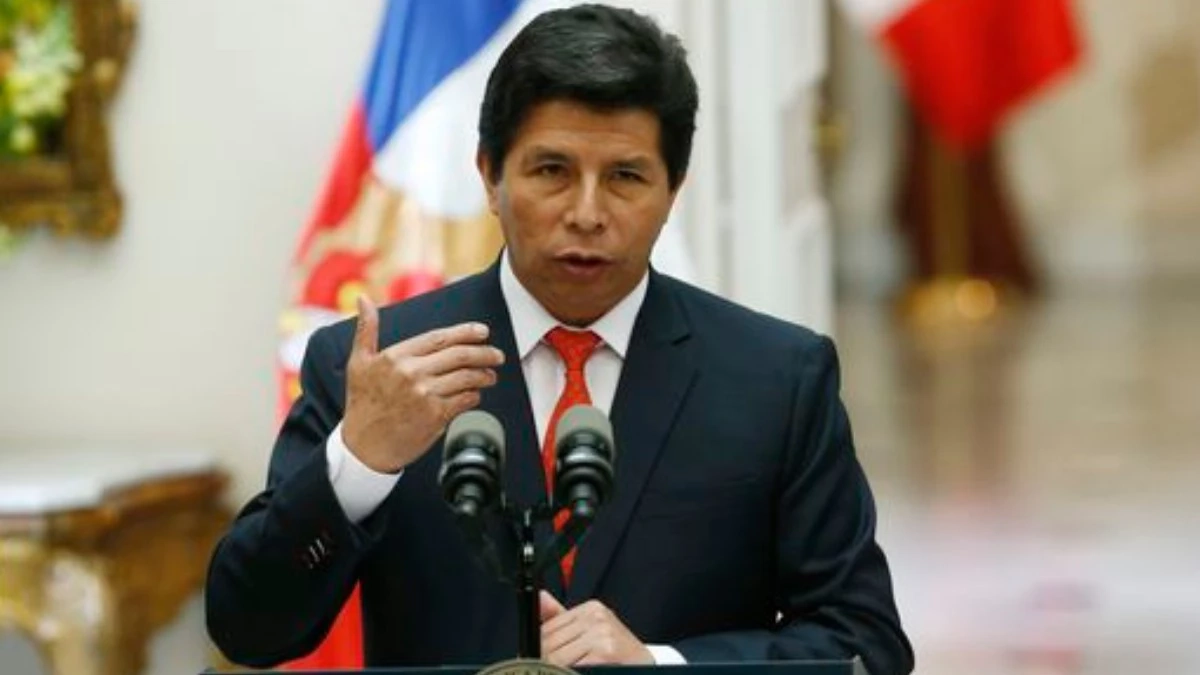 Dan 18 meses de prisión preventiva a expresidente de Perú, lo investigan por rebelión y conspiración