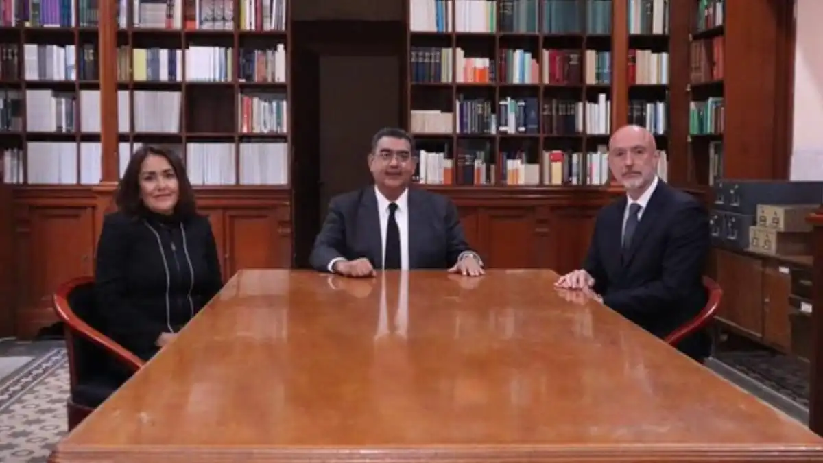 Así fue la reunión del nuevo gobernador de Puebla con magistrados
