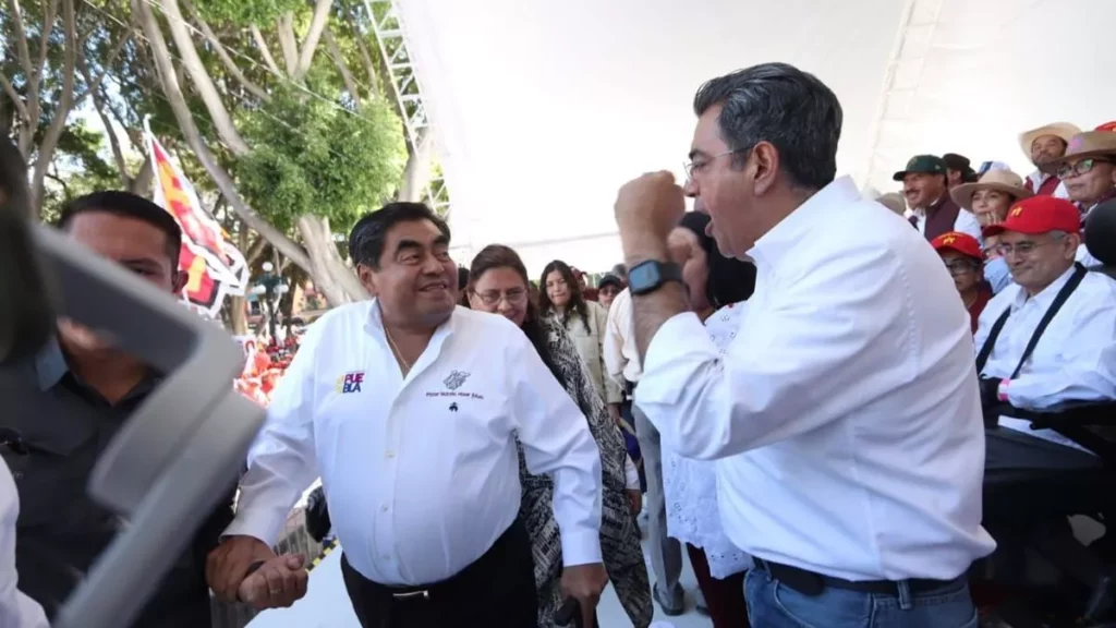Gobernador Miguel Barbosa Huerta y el diputado local Sergio Salomón