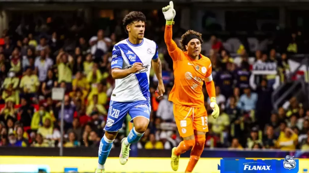 Otra baja en el Club Puebla, el delantero Maximiliano Araújo se va del equipo