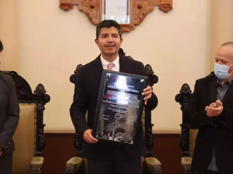 Gobierno de Eduardo Rivera recibe certificación por contar con policías de calidad