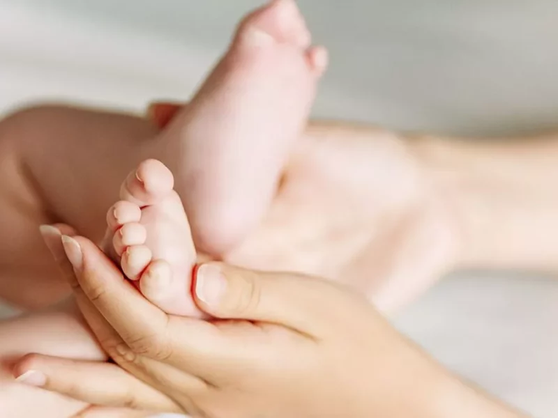 ¿Nace una bebé con cola en Nuevo León?, esto sabemos