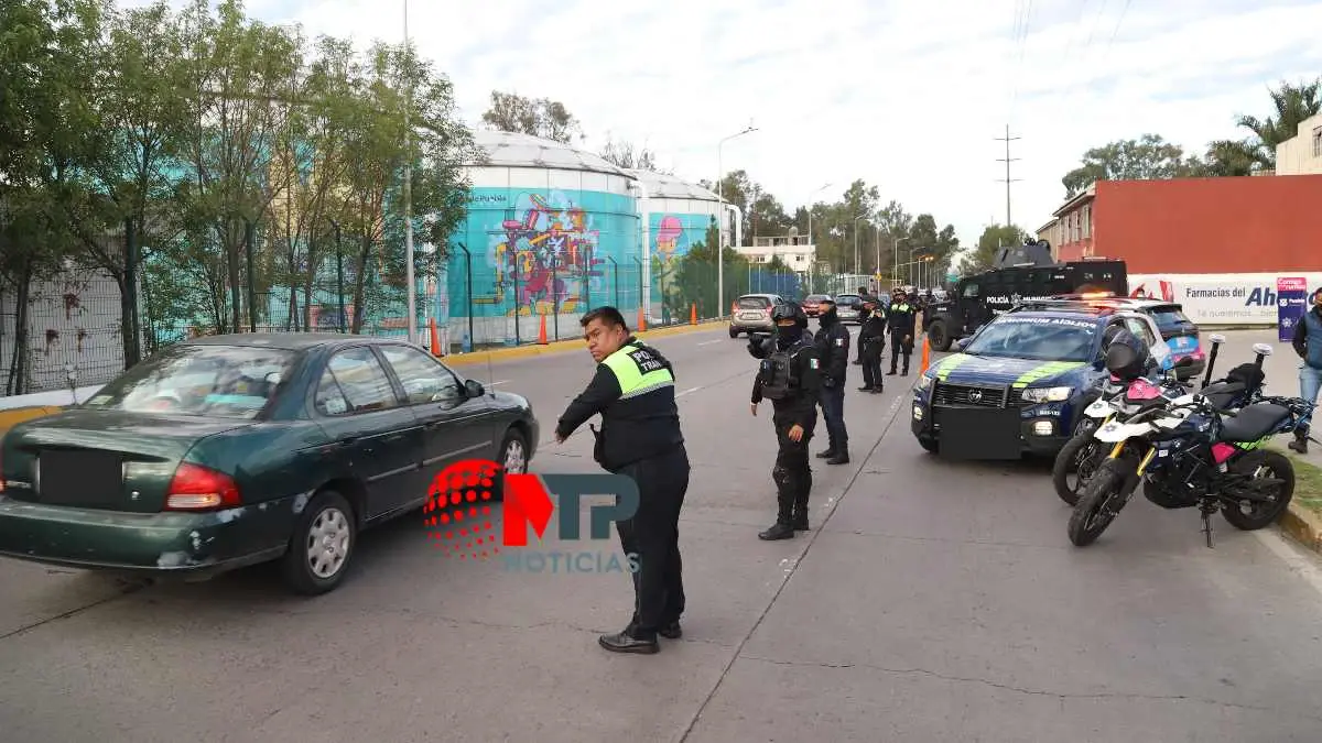¡URGENTE! Policías municipales NO pueden hacer retenes para revisar verificación en Puebla