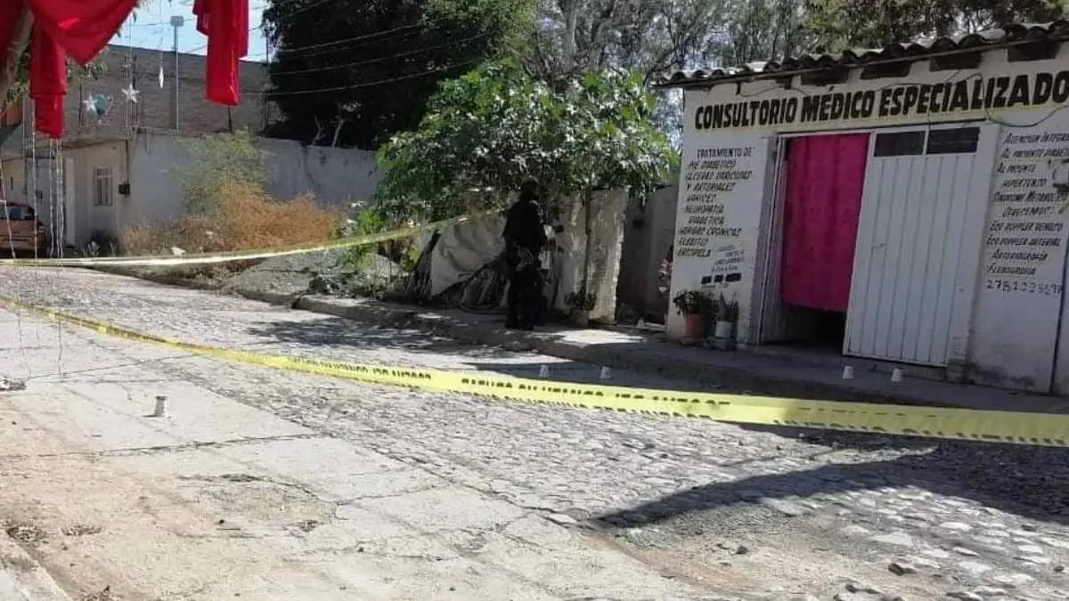 Sicarios acribillan a matrimonio en Ajalpan, Puebla, el hombre murió