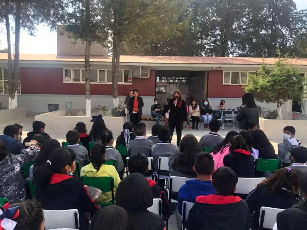 Alumnos reciben taller sobre Ciberbullying en escuelas del municipio de Amozoc