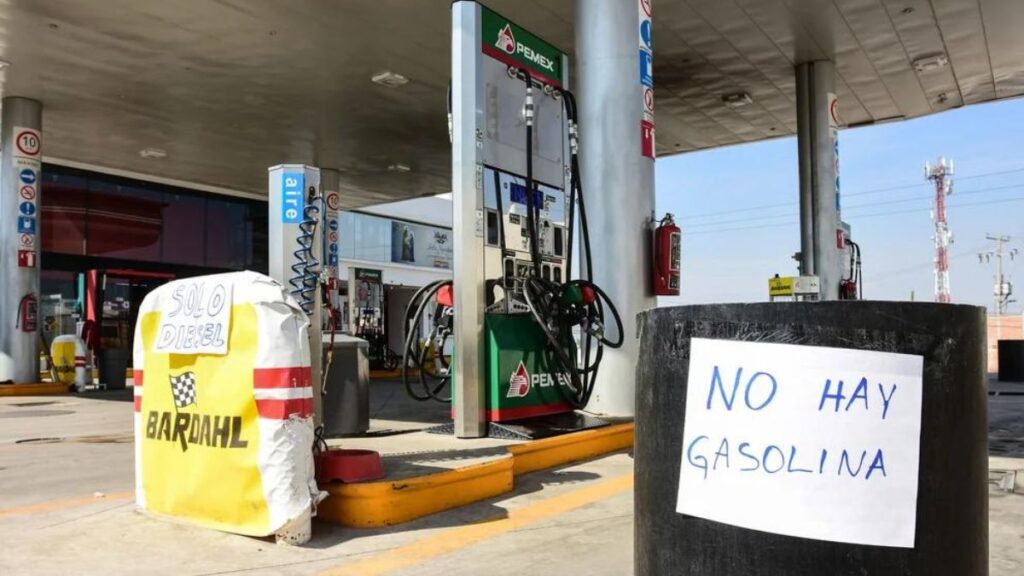 Reportan desabasto de gasolina en 56 estaciones de Puebla