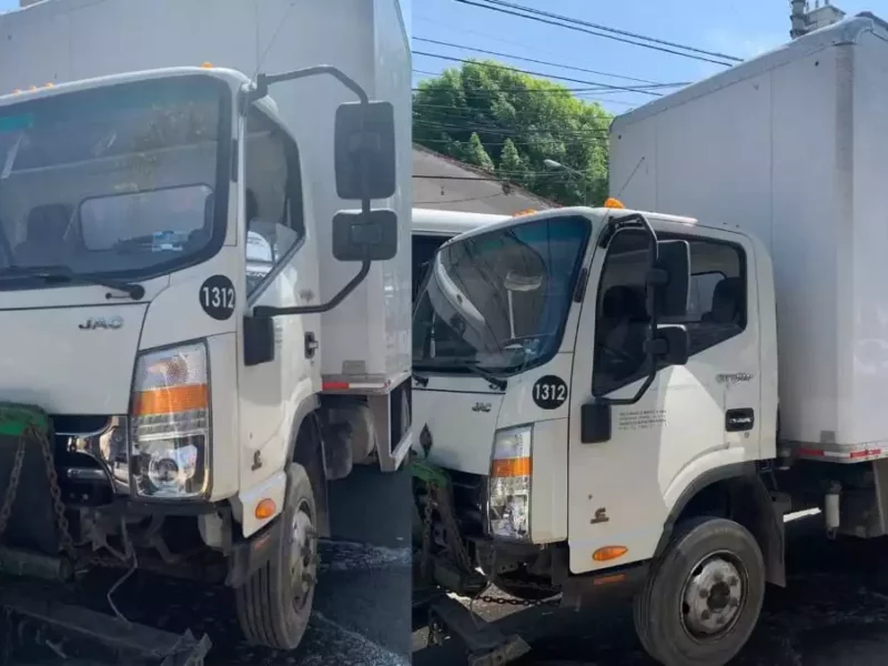 Roban camión con mercancía de tienda departamental en Puebla; policía lo recupera