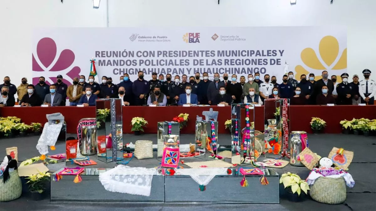 Sergio Salomón se reúne con presidentes de la región de Chignahuapan y Huauchinango