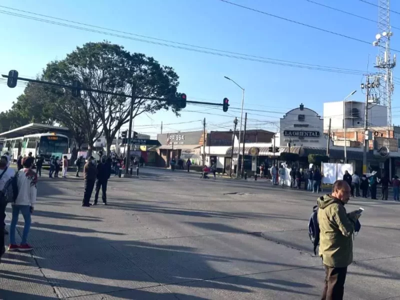 Caos Vial: bloquean los bulevares Valsequillo y Las Torres, no pasa ni el RUTA