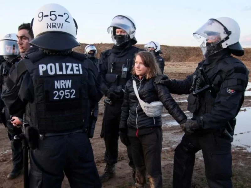 Policía alemana detiene a Greta Thunberg durante protesta contra mina de carbón