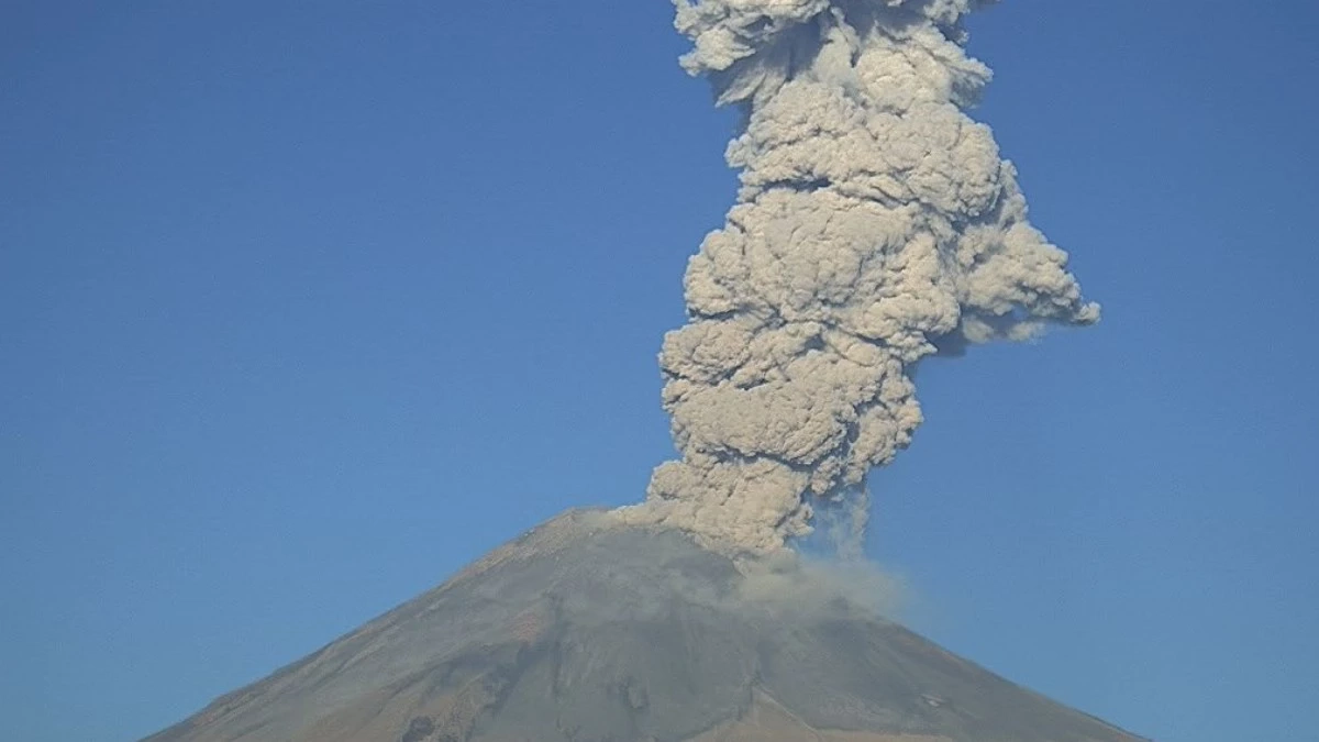 Así luce el tapón de lava en el volcán Popocatépetl visto desde el espacio