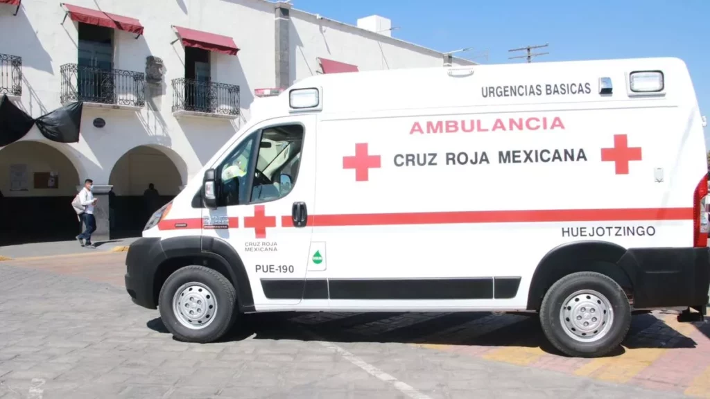 Ambulancia nueva donada a Cruz Roja Mexicana delegación Huejotzingo