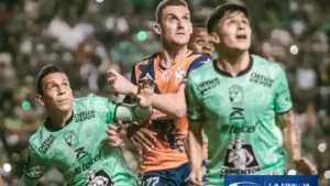 En reencuentro de Larcamón con Puebla, León vence 2-0 a La Franja