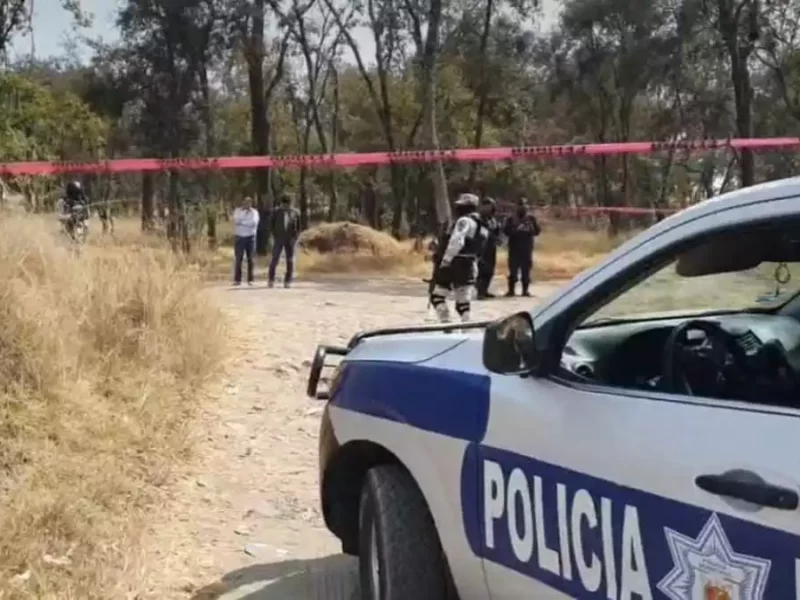 Localizan cadáver calcinado de un hombre en la carretera Puebla-Chiautempan