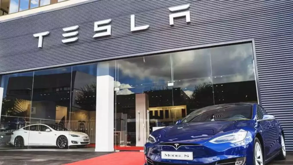 Puebla ofrece 312 mil estudiantes capacitados a Tesla