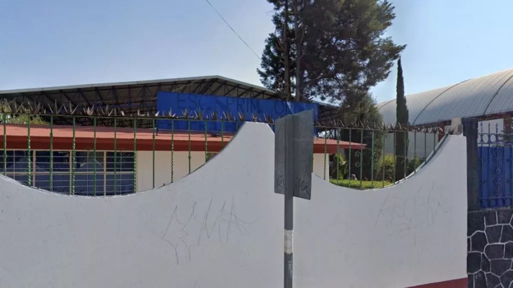 Roban computadoras de primaria en San Andrés Cholula