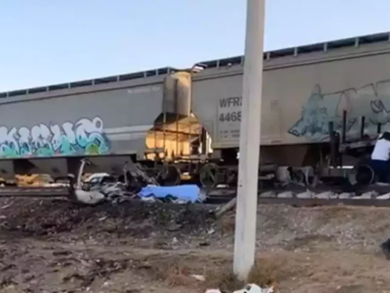 Trailero muere calcinado tras ser embestido por el tren en Tlaxcala