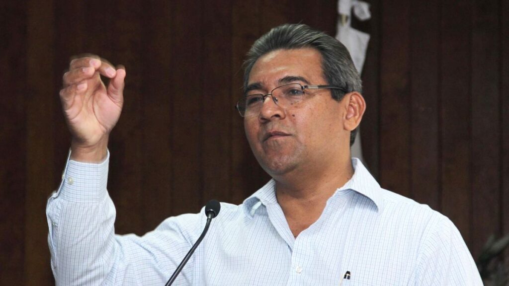 Jiménez Merino se va del PRI y no descarta irse a Morena; dirigente le pide ser agradecido