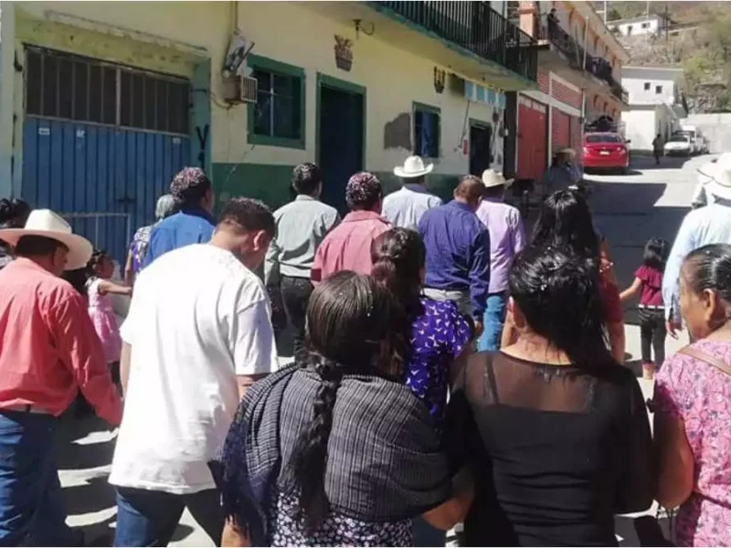 Antorcha 'huachicolea' ducto de agua y deja sin servicio a una comunidad en Chila de la Sal