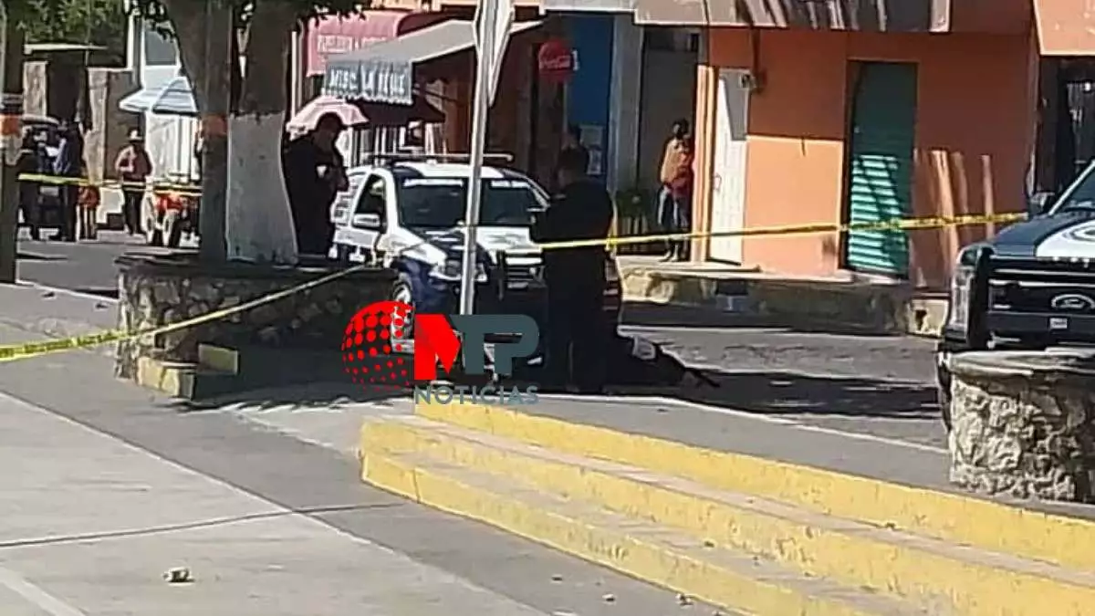 Asesinan a balazos a un hombre y hieren a su hija en Tepeaca