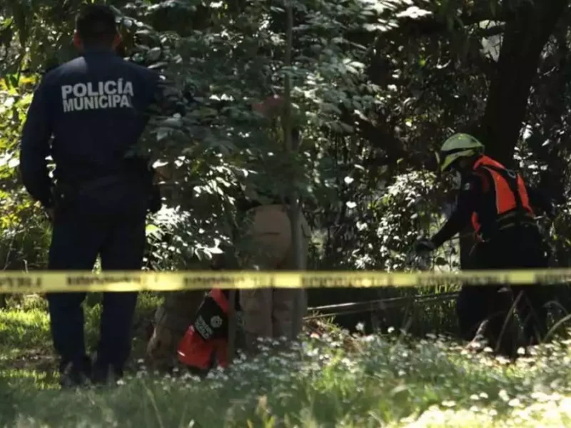 Hallan cadáver en barranca de Tochimilco, perro paseaba con una mano