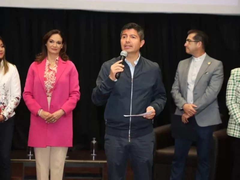 Gobierno de Eduardo Rivera presenta diálogo para prevenir adicciones en Puebla