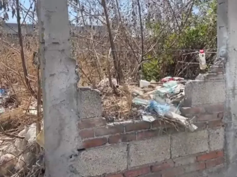 Identifican en Puebla capital 62 lotes baldíos llenos de basura, ya limpiaron 10