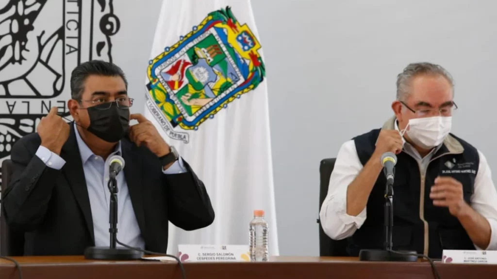 Uso de cubrebocas en Puebla: ya no es obligatorio, pero negocios lo pueden seguir pidiendo si quieren