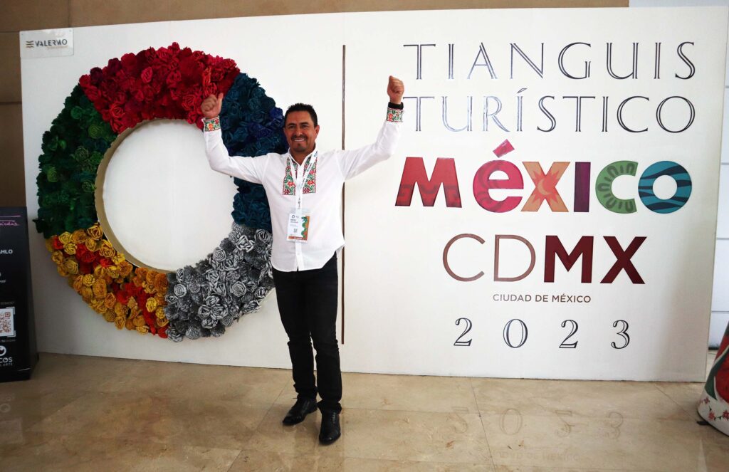Porfirio Loeza en Tianguis Turístico de México