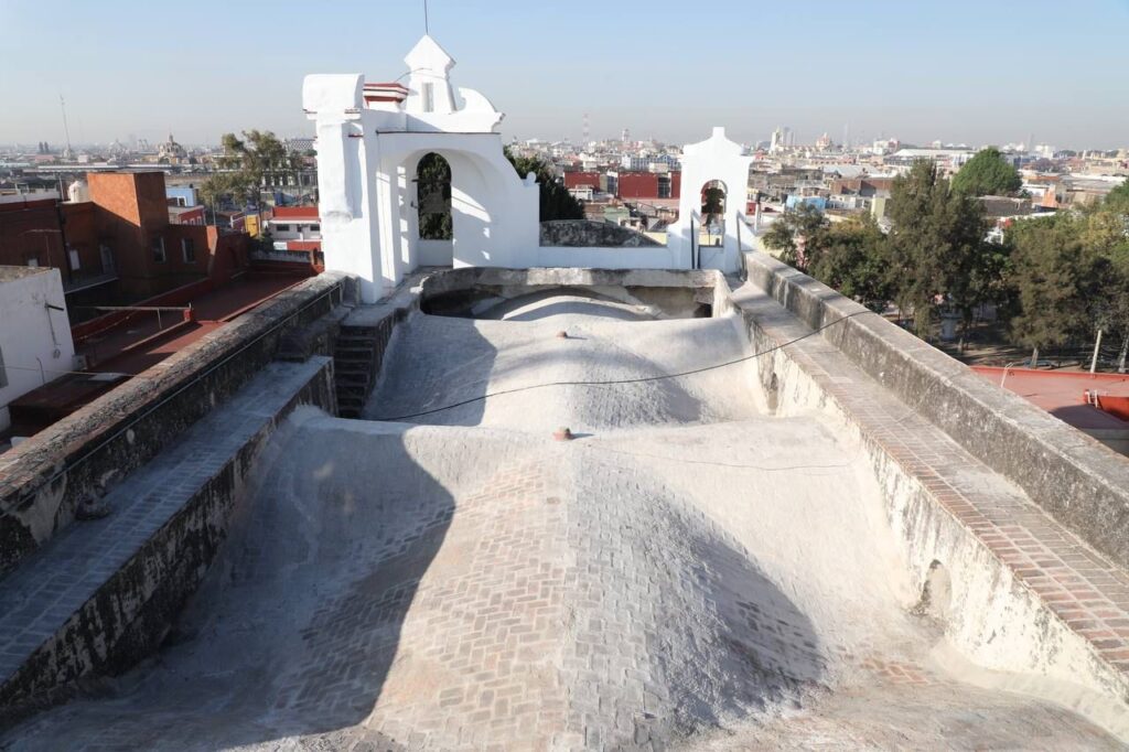Gobierno de Eduardo Rivera rehabilita templo de San Antonio y fachadas de barrios