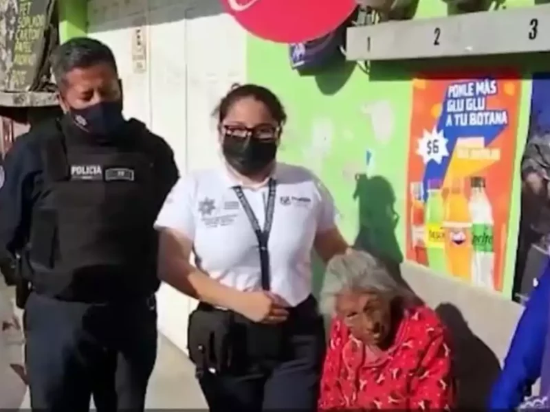 Policías localizan a mujer de la tercera edad extraviada en La Libertad, Puebla