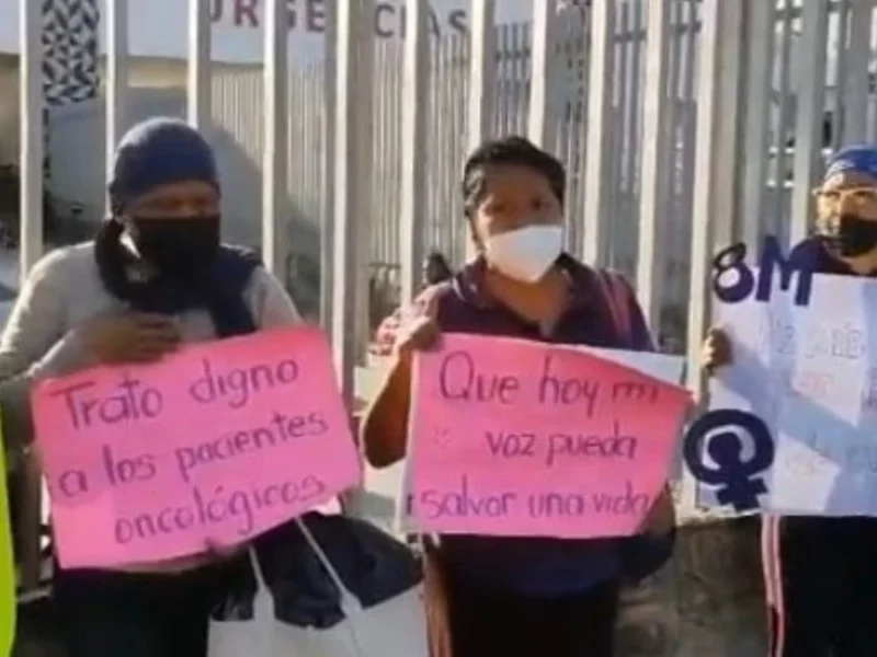 Por falta de medicamentos, protestan mujeres con cáncer en Hospital General del Sur