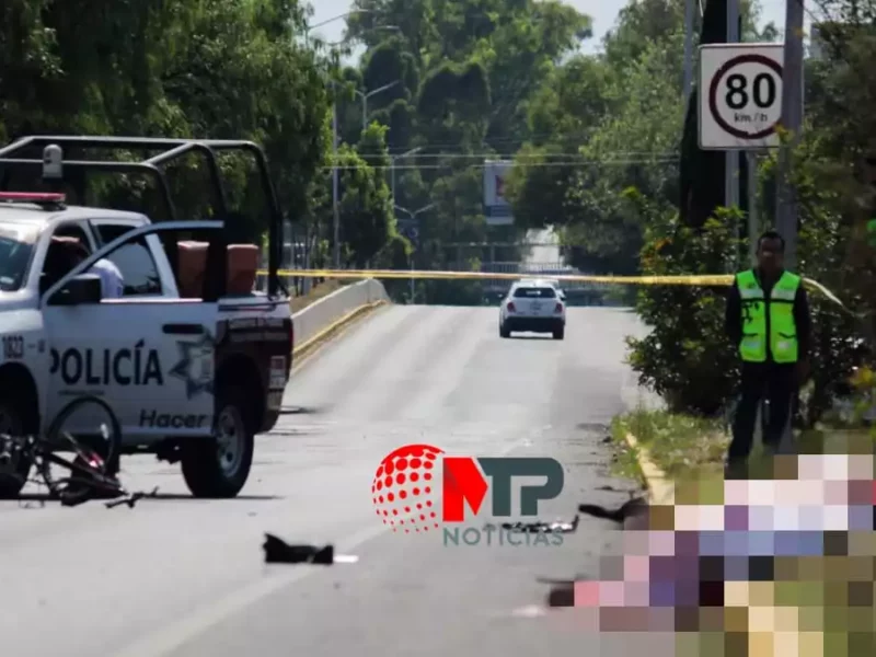 Automovilista invade Vía Recreativa en Recta a Cholula y mata a un ciclista