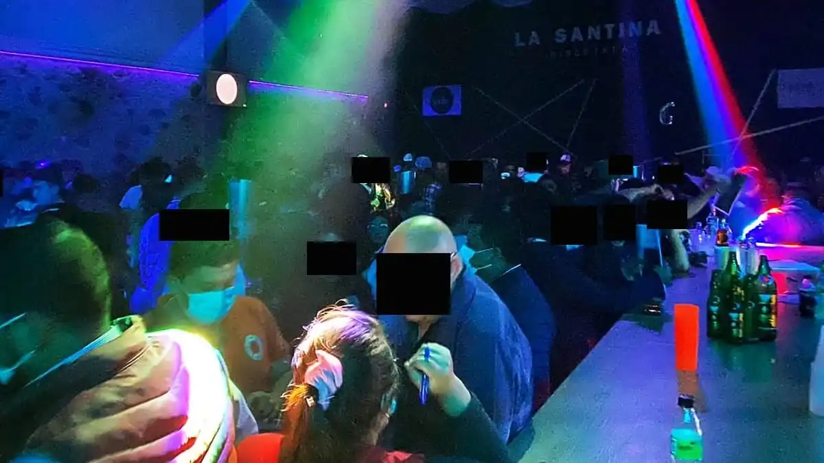 Clausuran La Santina Discoteca en Tlatlauquitepec, por presencia de menores de edad