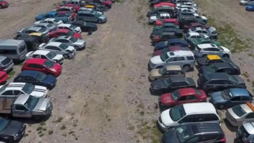 Investigan quién se robó autos chatarra de corralón municipal de Puebla que ya estaban vendidos