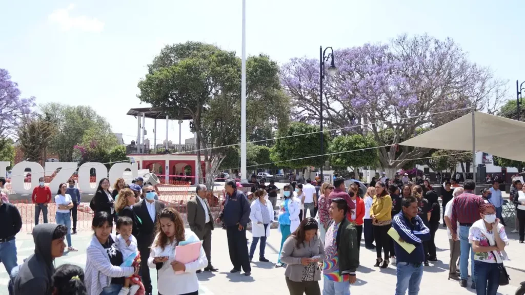 Personal y ciudadanos de Amozoc durante Simulacro Nacional 2023