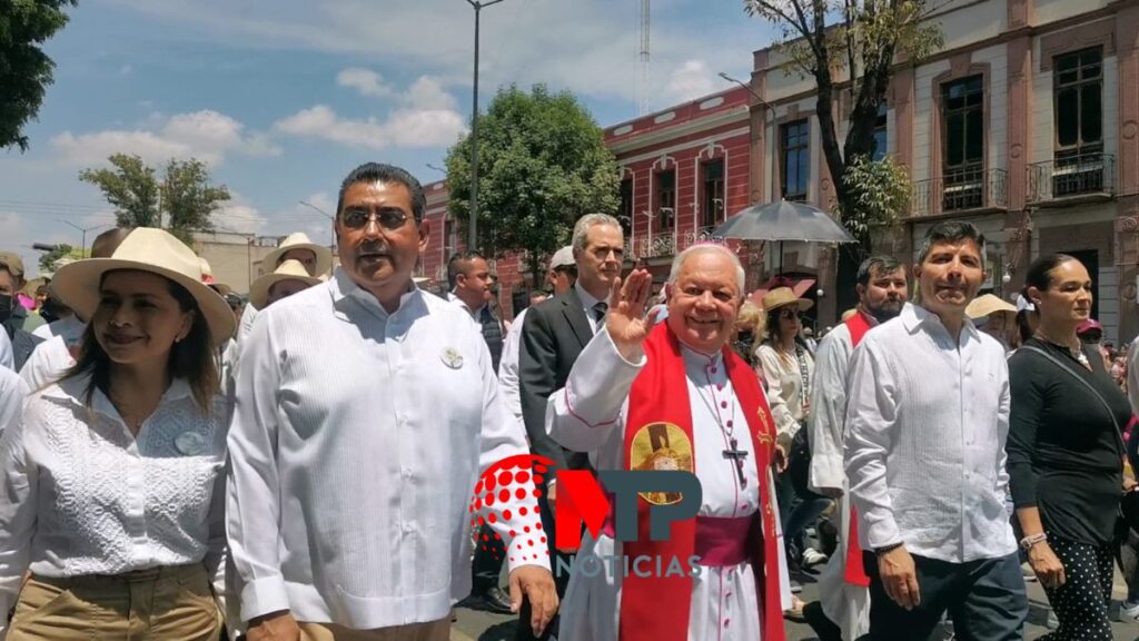 Sergio SalomoN Eduardo Rivera en procesión de Viernes Santo