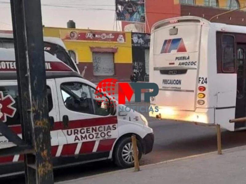 Le disparan a un pasajero durante asalto a unidad de ruta Puebla-Amozoc