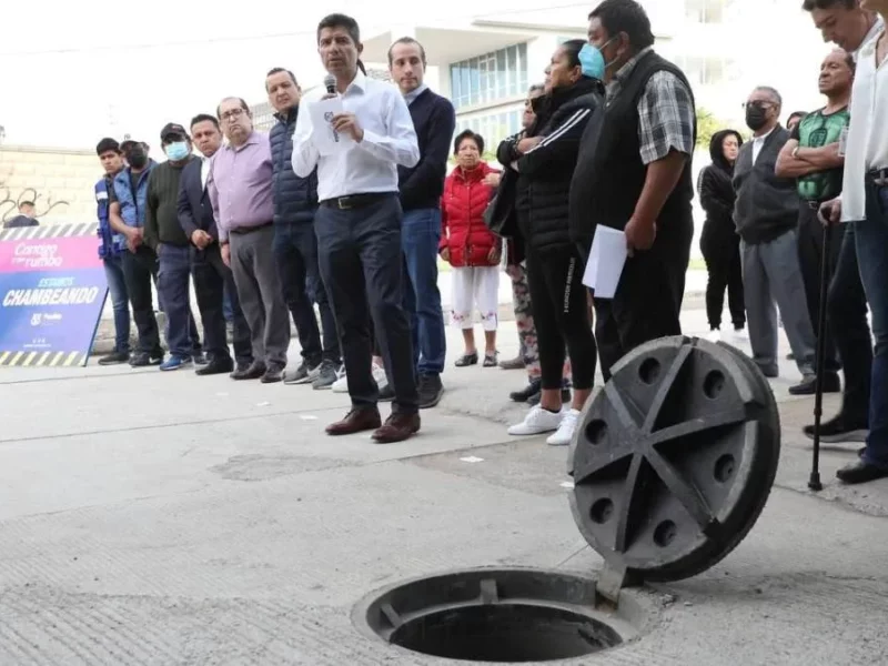 Eduardo Rivera entrega ampliación de red pluvial en Puebla con inversión de 3.6 millones de pesos