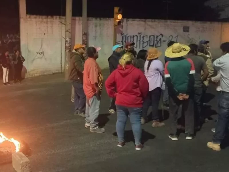 Pobladores de Chautla bloquean el bulevar Valsequillo