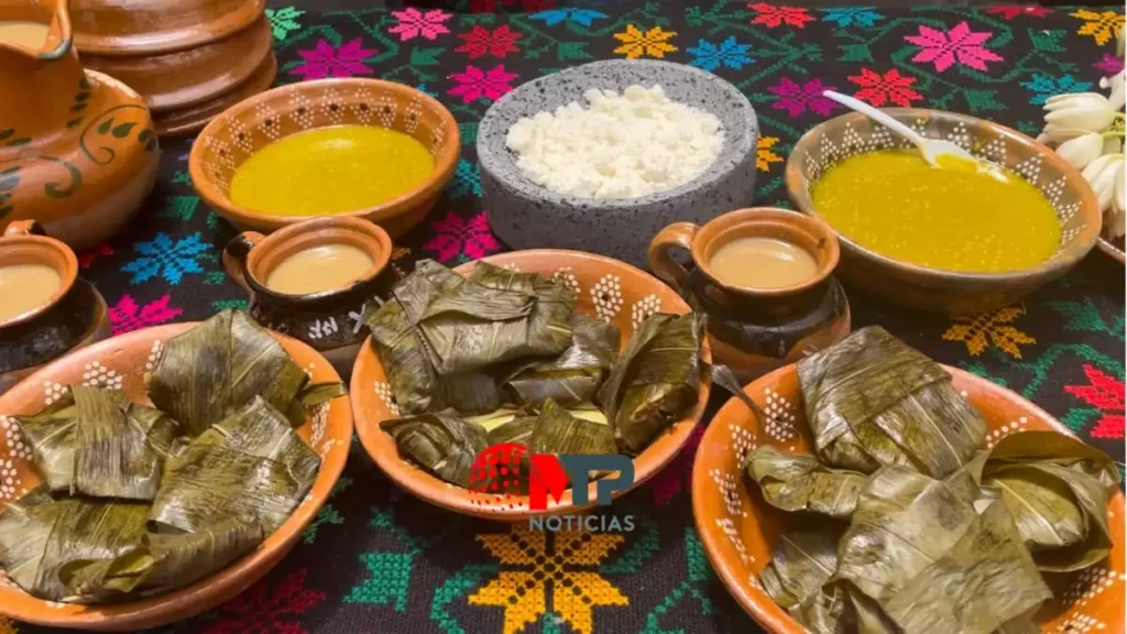 Comida, textiles, barro y más en encuentro de artesanos en Chignautla (VIDEO)