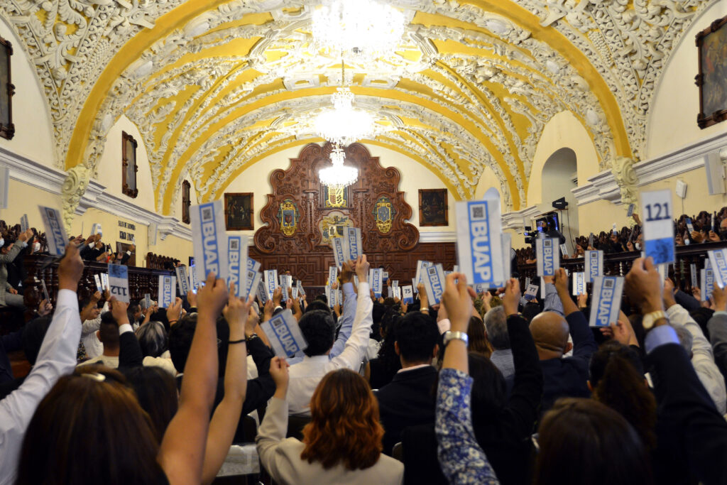 Consejo Universitario apruba que envíen ley de la BUAP al gobernador de Puebla