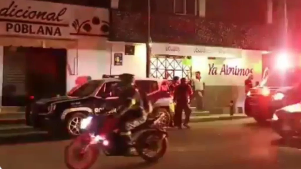 Hombres armados atacan tortillerí, en Clavijero, Puebla
