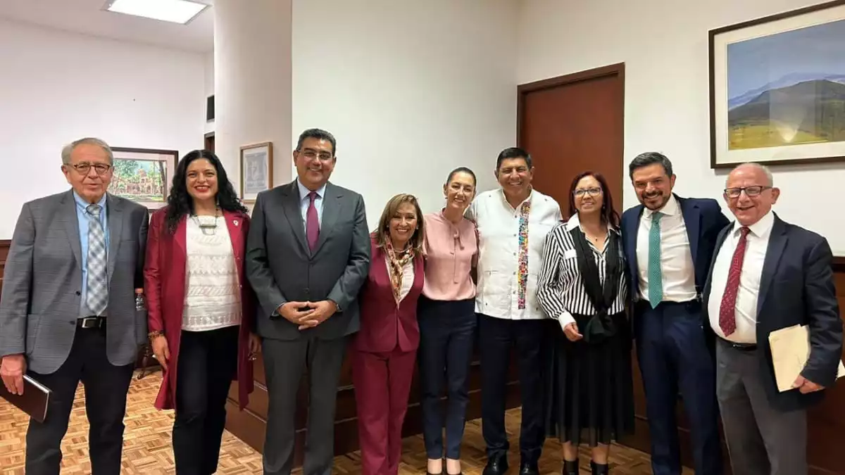 Sergio Salomón en Palacio Nacional nuevamente se reúne con AMLO y gobernadores