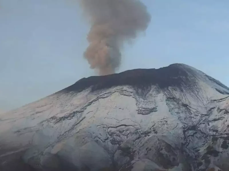 Volcán Popocatépetl da tregua lleva nueve horas sin lanzar bombas de lava